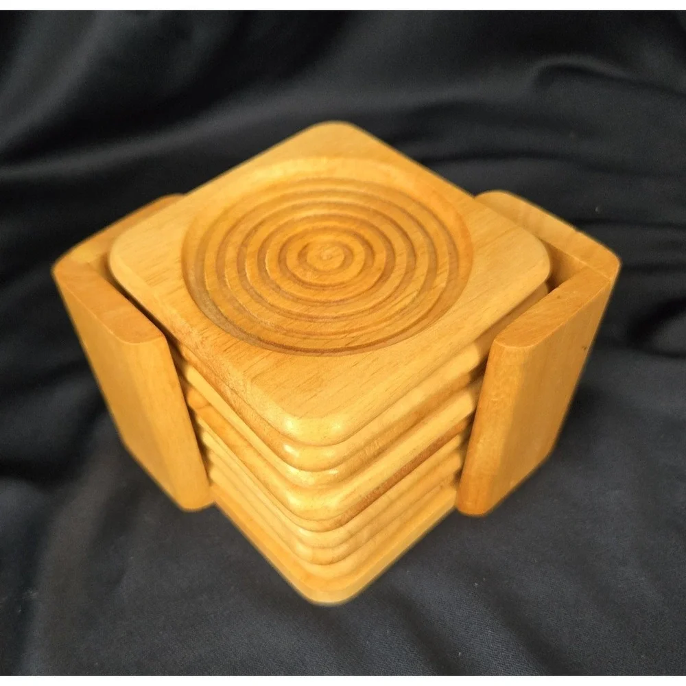 Dolphin Genuine Beechwood Wooden Holder and 8 Coasters Condensation Catch Rings